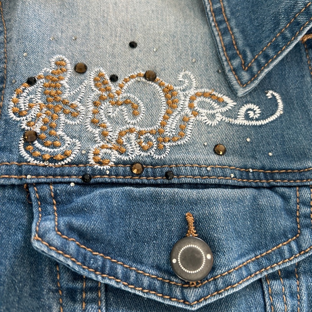 Jean jacket - Picture 8 of 8